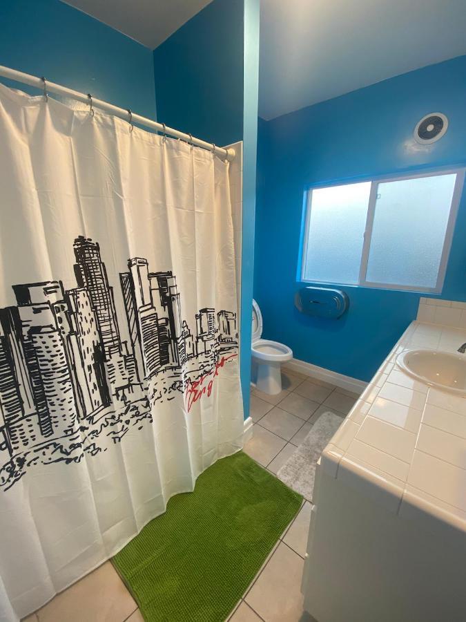 Private Large La Bedroom W Private Half-Bathroom - Ac - Wifi - Private Fridge Near Usc - Exposition Park - Usc Memorial Coliseum - Banc Of California Stadium - Downtown Los Angeles Dtla - University Of Southern California Usc! Exterior foto
