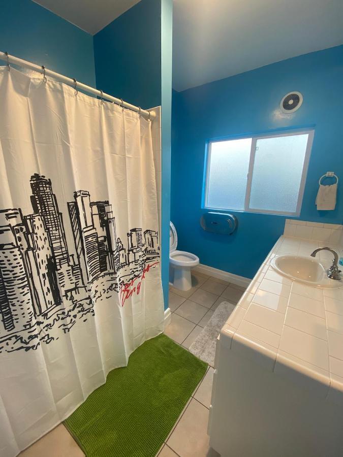 Private Large La Bedroom W Private Half-Bathroom - Ac - Wifi - Private Fridge Near Usc - Exposition Park - Usc Memorial Coliseum - Banc Of California Stadium - Downtown Los Angeles Dtla - University Of Southern California Usc! Exterior foto