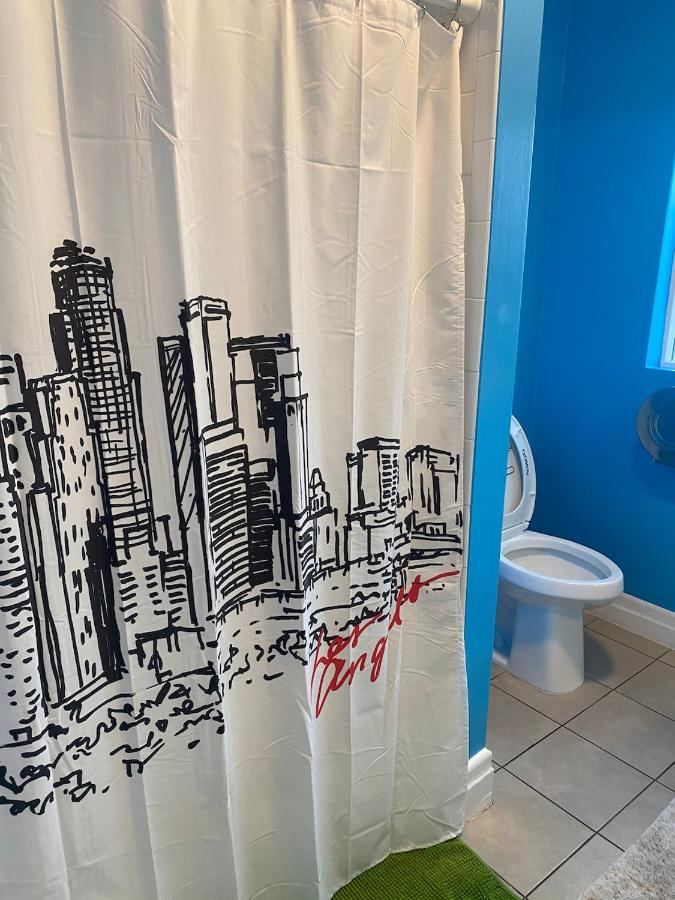 Private Large La Bedroom W Private Half-Bathroom - Ac - Wifi - Private Fridge Near Usc - Exposition Park - Usc Memorial Coliseum - Banc Of California Stadium - Downtown Los Angeles Dtla - University Of Southern California Usc! Exterior foto