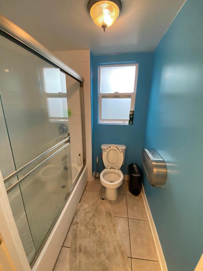 Private Large La Bedroom W Private Half-Bathroom - Ac - Wifi - Private Fridge Near Usc - Exposition Park - Usc Memorial Coliseum - Banc Of California Stadium - Downtown Los Angeles Dtla - University Of Southern California Usc! Exterior foto