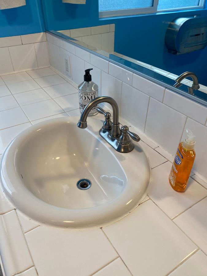 Private Large La Bedroom W Private Half-Bathroom - Ac - Wifi - Private Fridge Near Usc - Exposition Park - Usc Memorial Coliseum - Banc Of California Stadium - Downtown Los Angeles Dtla - University Of Southern California Usc! Exterior foto
